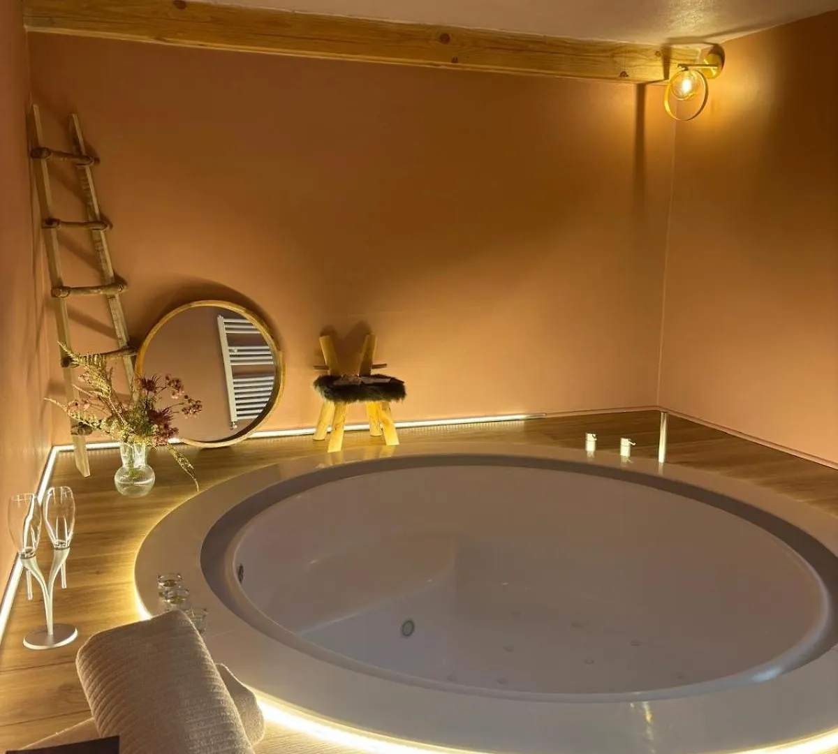 Dantes Apartment Pieve di Teco 0*,  Italy